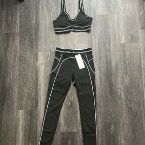 ALO Yoga Black Leggings with White Trim